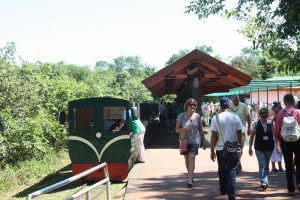 Estação de embarque do trem verde (tren ecológico de la selva)