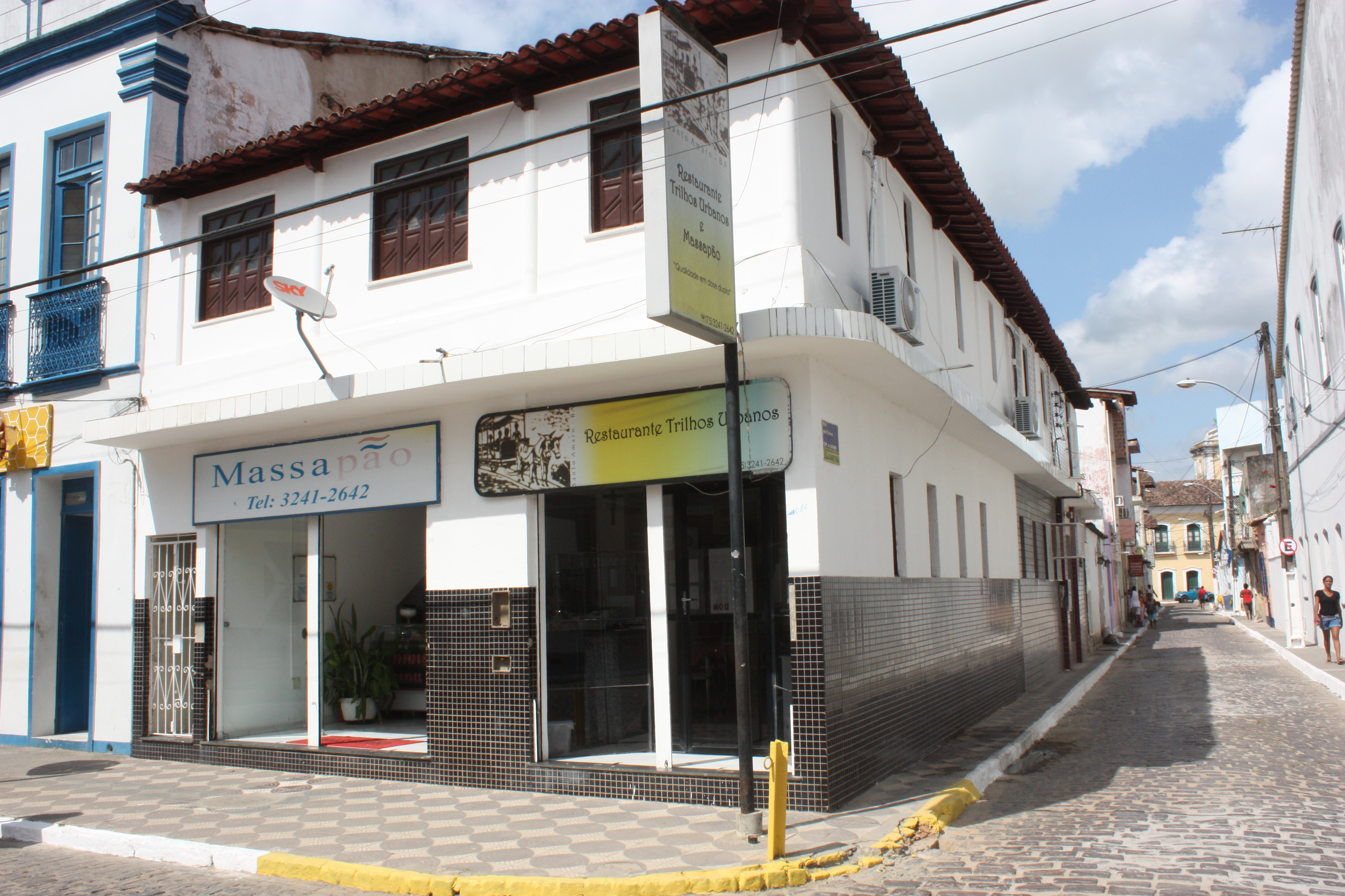 Restaurante Trilhos Urbanos: nome do estabelecimento resgate fato histórico 