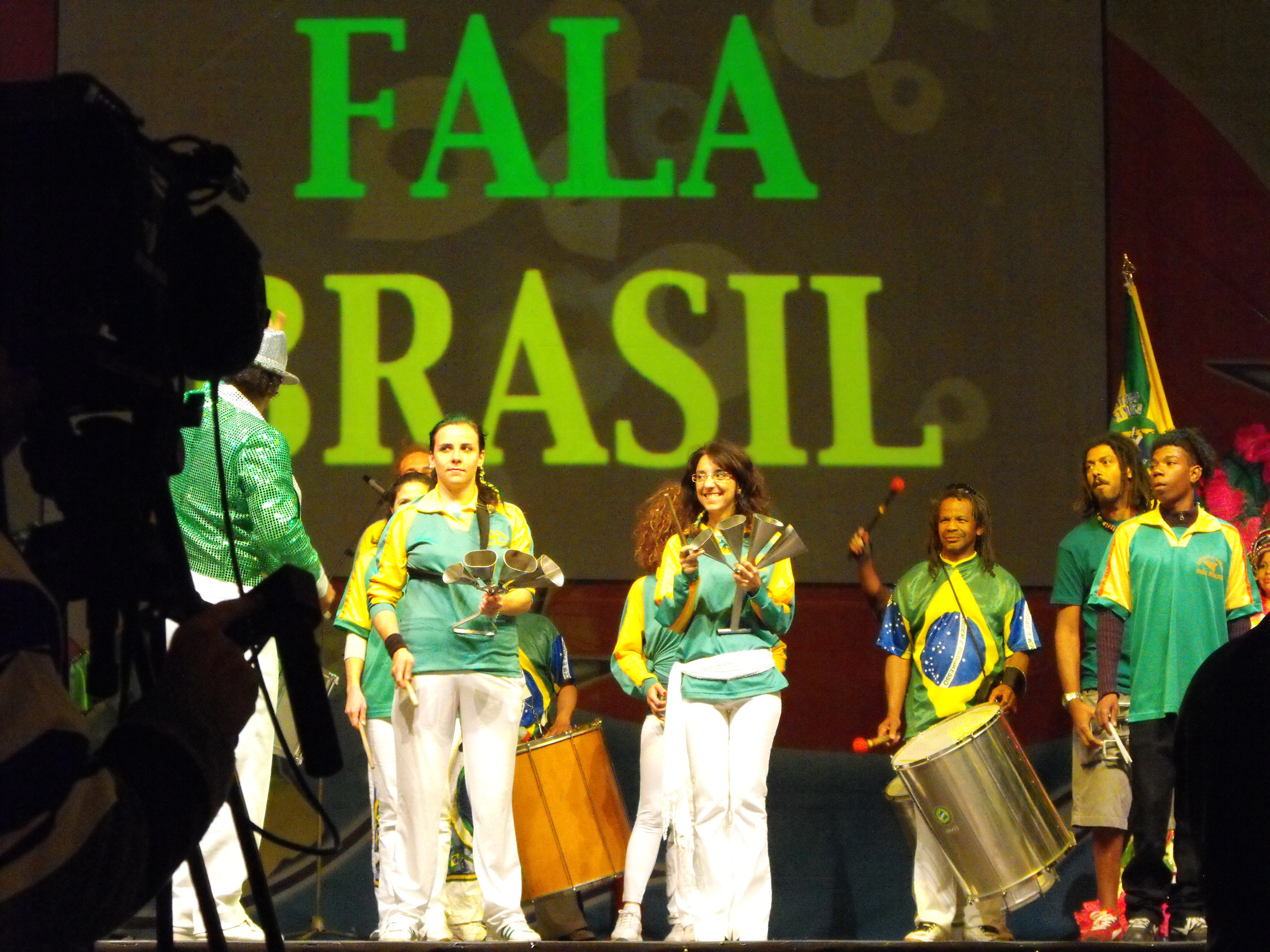 Grupo brasileiro "Fala Brasil"